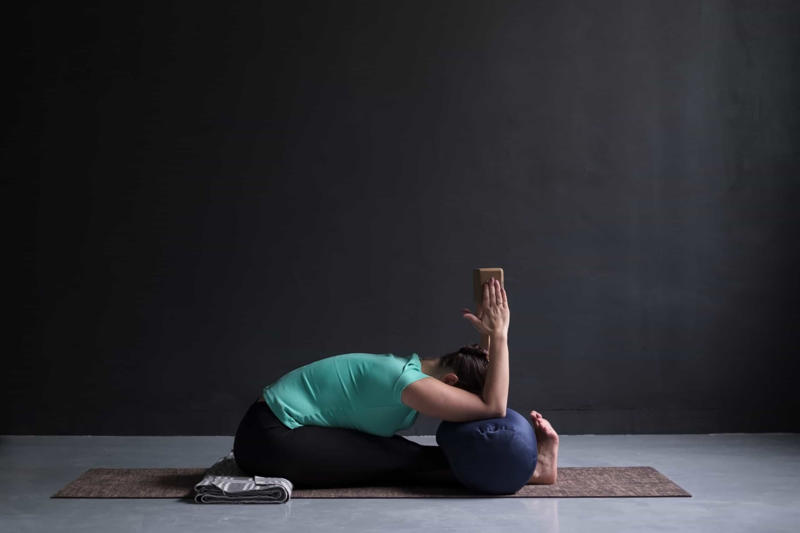 Restorative yoga Vinyasa yoga, Ashtanga yoga, Hatha yoga, Iyengar yoga, Kundalini yoga, Acro yoga, Yin yoga, Prenatal yoga, Hot yoga, Restorative yoga, Power yoga, Integrative Yoga Therapy, Yoga props