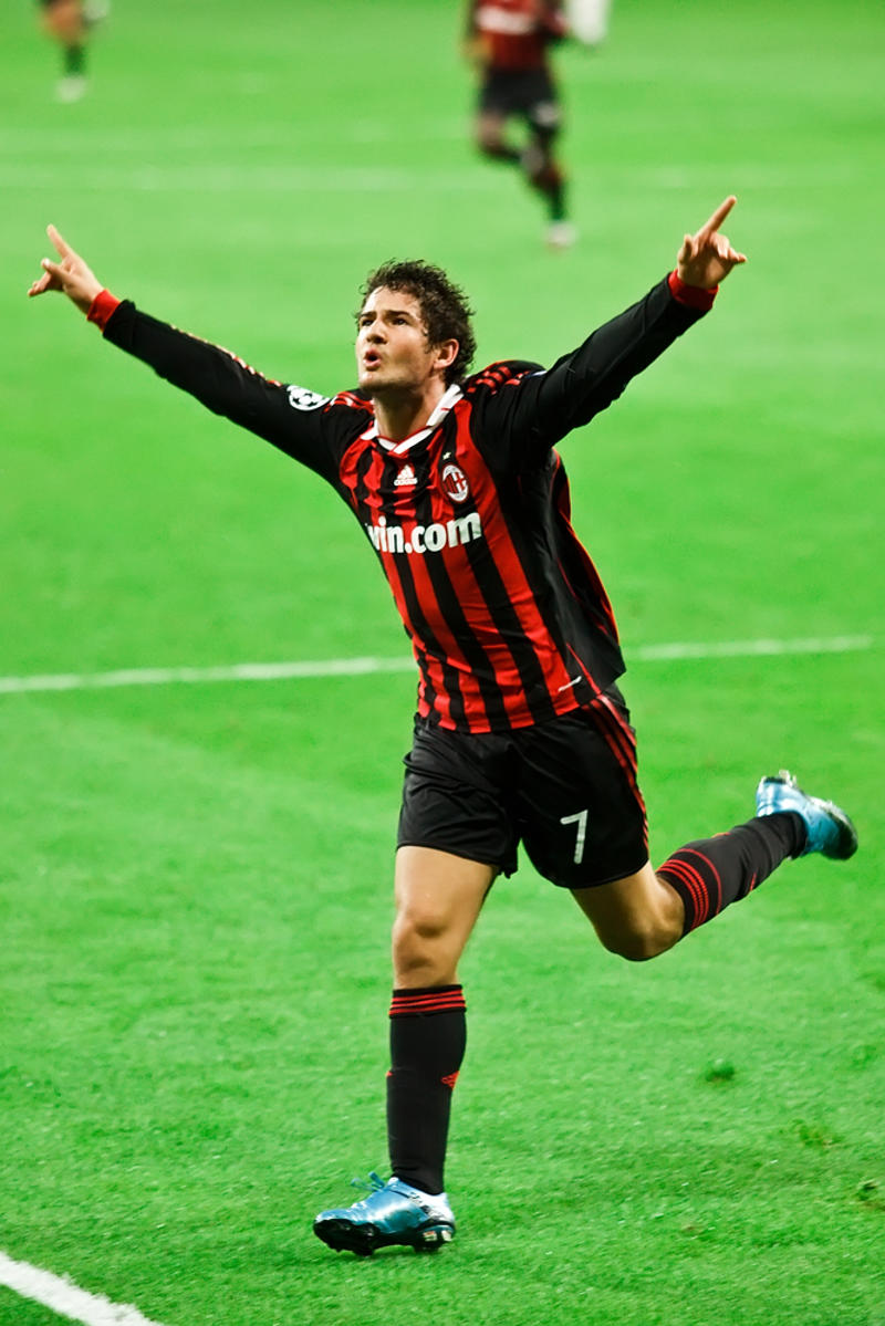 2009 – Alexandre Pato 2005 – Lionel Messi, 2007 – Sergio Agüero, 2008 – Anderson, 2009 – Alexandre Pato, 2011 – Mario Götze, 2012 – Isco, 2015 – Anthony Martial, 2016 – Renato Sanches, 2019 – João Félix, 2020 – Erling Haaland, 2021 – Pedri, 2023 – Jude Bellingham, 2024 – Lamine Yamal