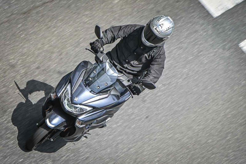 心臓部や骨格が同じでも別のバイクを生み出せる「共通プラットフォーム」って？, 同じプラットフォームとは思えないスタイルの異なる125ccスクーター3兄弟, 125ccロードスポーツはネイキッドスタイルとフルカウルスタイルの選べる2タイプ, スズキファンのためのWEBサイト！
