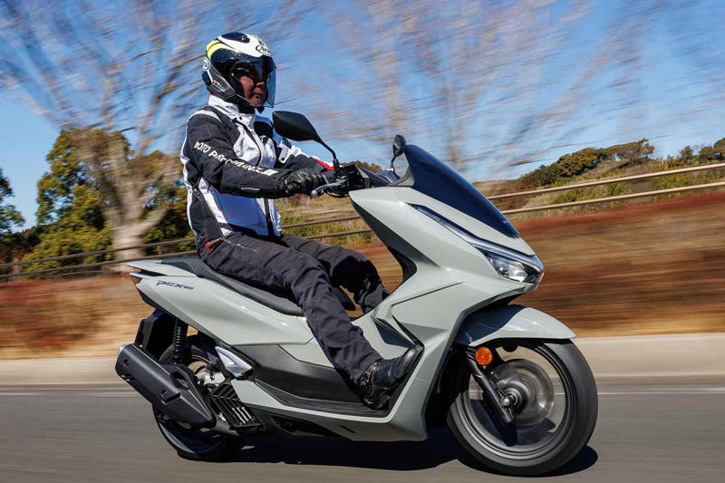 ホンダ「PCX160」インプレ（太田安治）, ホンダ「PCX160」カラー・人気投票, ホンダ「PCX160」ライディングポジション・足つき性, ホンダ「PCX160」各部装備・ディテール解説, ホンダ「PCX160」主なスペック・燃費・製造国・価格