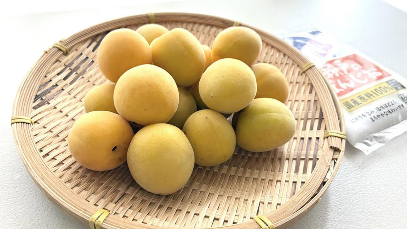 おいしい桃の「形」と「大きさ」って？, 「白い斑点」が甘みのサイン！, 桃の色は、甘さに関係ない!?, 桃がおいしくなる冷やし方, それでもハズレれてしまった場合は…, 桃の旬ならではのおいしさを楽しもう！
