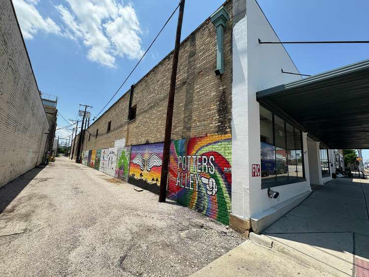 How to get to Taylor, Texas, Where to eat in Taylor, Where to stay and play in Taylor, Related Reading