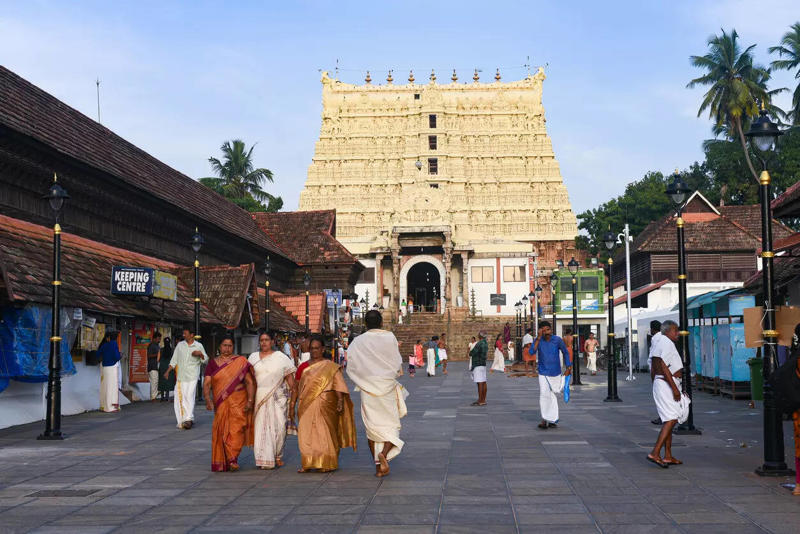 Padmanabhaswamy Temple, Kerala Wealthiest Temples, Tirumala Tirupati Venkateswara Temple, Andhra Pradesh, Padmanabhaswamy Temple, Kerala, Guruvayur Devaswom, Kerala, Vaishno Devi Temple, Jammu, Shirdi Sai Baba Temple, Maharashtra, Golden Temple, Amritsar, Meenakshi Temple, Madurai, Siddhivinayak Temple, Mumbai, Somnath Temple, Gujarat, Sri Jagannath Temple, Odisha