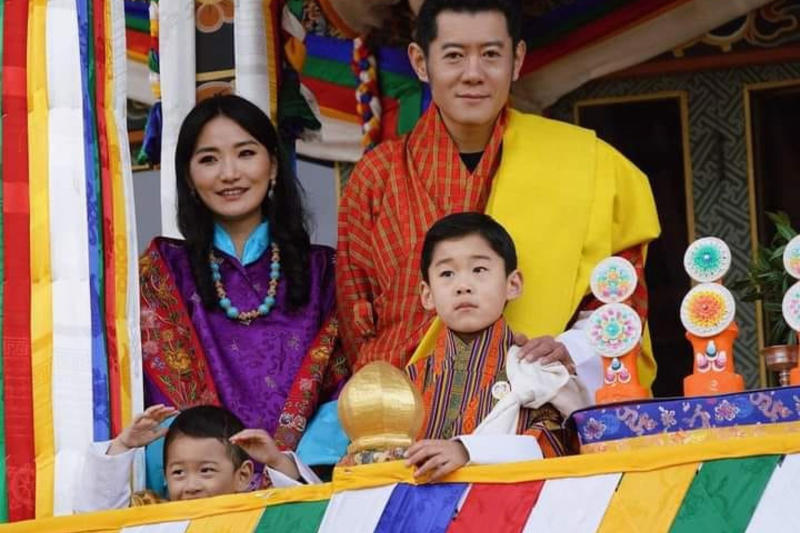 Young and glamorous royals, Parents of three young children, Sonam Yangden Wangchuck, Family photos, Jigme Ugyen Wangchuck, The eldest: Jigme Namgyel Wangchuck, The Himalayan Kate Middleton, The Kingdom of Bhutan, The 'Dark Southland', Happy country, No mass tourism in Bhutan, The Wangchuck dynasty, A new democracy, King Jigme Khesar: crowning ceremony, The second youngest king in the world, Three days of festivities, Jigme Khesar: Prince Charming, The Dragon King gets engaged, Jetsun Pema, The king takes his own photos, The wedding day, Wedding of the King and Queen of Bhutan, Very different from William and Kate's wedding, True love, Why are they called Dragon King and Queen?, William and Kate visit Bhutan, Two glamorous royals from East and West, "The People's King", The little Crown Prince of Bhutan, The Dragon King and his son, The future Japanese Emperor and Bhutanese King