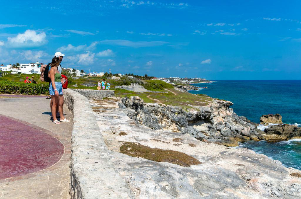 23: Playa Norte - Isla das Mulheres, Mexico 24: Magens Bay - St. Thomas, US Virgin Islands, 23: Playa Norte - Isla das Mulheres, Mexico, 22: Nissi Beach - Ayia Napa, Cyprus, 21: Falassarna Beach - Crete, Greece, 20: Nungwi Beach - Zanzibar, Tanzania, 19: Ipanema Beach, Rio de Janeiro, Brazil, 18: Playa Manuel Antonio - Manuel Antonio National Park, Costa Rica, 17: Playa de Muro Beach - Mallorca, Spain, 16: Kelingking Beach - Nusa Penida, Indonesia, 15: La Concha Beach - San Sebastián – Donostia, Spain, 14: Seven Mile Beach - Cayman Islands, United Kingdom, 13: Manly Beach - Sydney, Australia, 12: Driftwood Beach - Jekyll Island - Golden Isles of Georgia - Georgia, USA, 11: Siesta Beach - Siesta Key - Florida, USA, 10: Ka'anapali Beach - Lahaina - Maui, Hawaii, 9: Varadero Beach - Varadero, Cuba, 8: Isola dei Conigli - Lampedusa, Italy, 7: Radhanagar Beach - Havelock Island, India, 6: Falésia Beach - Albufeira, Portugal, 5: Grace Bay - Turks and Caicos Islands, United Kingdom, 4: Reynisfjara Beach - Vik, Iceland