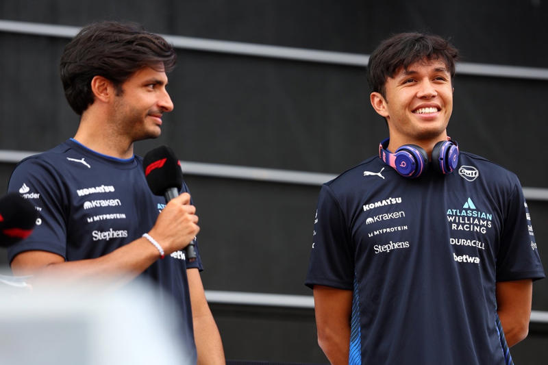 Max Verstappen, Red Bull Racing, Alexander Albon, Williams, Lando Norris, McLaren, Mike Whiddett in the Paddock, Andrea Kimi Antonelli, Mercedes, Charles Leclerc, Ferrari, Oliver Bearman, Haas F1 Team, Carlos Sainz, Williams, Lewis Hamilton, Ferrari, Nico Hulkenberg, Sauber, Oliver Bearman, Haas F1 Team, Carlos Sainz, Williams, Alexander Albon, Williams, Esteban Ocon, Haas F1 Team, Gabriel Bortoleto, Sauber, Emerson Fittipaldi and Emerson Fittipaldi Jr walk in the Paddock , George Russell, Mercedes, Lando Norris, McLaren, Lando Norris, McLaren, Nico Hulkenberg, Sauber, Gabriel Bortoleto, Sauber, Liam Lawson, Racing Bulls Team, Pierre Gasly, Alpine, Liam Lawson, Racing Bulls Team, Nico Hulkenberg, Sauber, Liam Lawson, Racing Bulls Team, Max Verstappen, Red Bull Racing, Liam Lawson, Racing Bulls Team, George Russell, Mercedes, George Russell, Mercedes, Alex Dunne, McLaren, Max Verstappen, Red Bull Racing, Esteban Ocon, Haas F1 Team, Pierre Gasly, Alpine, Oliver Bearman, Haas F1 Team, Yuki Tsunoda, Red Bull Racing Team , Oscar Piastri, McLaren, Lewis Hamilton, Ferrari, George Russell, Mercedes, Max Verstappen, Red Bull Racing, Gabriel Bortoleto, Sauber, Fernando Alonso, Aston Martin Racing, Aston Martin F1 Team Pitstop practice, Ferrari SF-25, dettaglio tecnico, Alex Dunne, McLaren, Fernando Alonso, Aston Martin Racing, Lando Norris, McLaren, Helmut Marko, Red Bull Racing, Max Verstappen, Red Bull Racing, Oscar Piastri, McLaren, Lando Norris, McLaren, Charles Leclerc, Ferrari, Fernando Alonso, Aston Martin Racing, Franco Colapinto, Alpine, Charles Leclerc, Ferrari, Lando Norris, McLaren, Andrea Kimi Antonelli, Mercedes, Lewis Hamilton, Ferrari, Andrea Kimi Antonelli, Mercedes, Yuki Tsunoda, Red Bull Racing Team , Lewis Hamilton, Ferrari, Lando Norris, McLaren