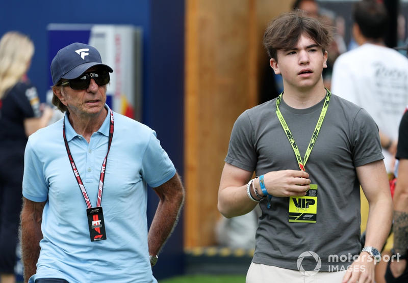 Max Verstappen, Red Bull Racing, Alexander Albon, Williams, Lando Norris, McLaren, Mike Whiddett in the Paddock, Andrea Kimi Antonelli, Mercedes, Charles Leclerc, Ferrari, Oliver Bearman, Haas F1 Team, Carlos Sainz, Williams, Lewis Hamilton, Ferrari, Nico Hulkenberg, Sauber, Oliver Bearman, Haas F1 Team, Carlos Sainz, Williams, Alexander Albon, Williams, Esteban Ocon, Haas F1 Team, Gabriel Bortoleto, Sauber, Emerson Fittipaldi and Emerson Fittipaldi Jr walk in the Paddock , George Russell, Mercedes, Lando Norris, McLaren, Lando Norris, McLaren, Nico Hulkenberg, Sauber, Gabriel Bortoleto, Sauber, Liam Lawson, Racing Bulls Team, Pierre Gasly, Alpine, Liam Lawson, Racing Bulls Team, Nico Hulkenberg, Sauber, Liam Lawson, Racing Bulls Team, Max Verstappen, Red Bull Racing, Liam Lawson, Racing Bulls Team, George Russell, Mercedes, George Russell, Mercedes, Alex Dunne, McLaren, Max Verstappen, Red Bull Racing, Esteban Ocon, Haas F1 Team, Pierre Gasly, Alpine, Oliver Bearman, Haas F1 Team, Yuki Tsunoda, Red Bull Racing Team , Oscar Piastri, McLaren, Lewis Hamilton, Ferrari, George Russell, Mercedes, Max Verstappen, Red Bull Racing, Gabriel Bortoleto, Sauber, Fernando Alonso, Aston Martin Racing, Aston Martin F1 Team Pitstop practice, Ferrari SF-25, dettaglio tecnico, Alex Dunne, McLaren, Fernando Alonso, Aston Martin Racing, Lando Norris, McLaren, Helmut Marko, Red Bull Racing, Max Verstappen, Red Bull Racing, Oscar Piastri, McLaren, Lando Norris, McLaren, Charles Leclerc, Ferrari, Fernando Alonso, Aston Martin Racing, Franco Colapinto, Alpine, Charles Leclerc, Ferrari, Lando Norris, McLaren, Andrea Kimi Antonelli, Mercedes, Lewis Hamilton, Ferrari, Andrea Kimi Antonelli, Mercedes, Yuki Tsunoda, Red Bull Racing Team , Lewis Hamilton, Ferrari, Lando Norris, McLaren