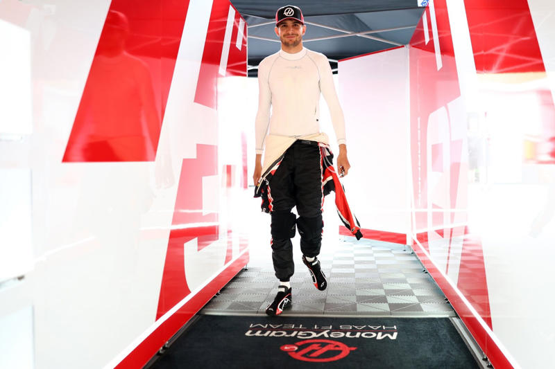 Max Verstappen, Red Bull Racing, Alexander Albon, Williams, Lando Norris, McLaren, Mike Whiddett in the Paddock, Andrea Kimi Antonelli, Mercedes, Charles Leclerc, Ferrari, Oliver Bearman, Haas F1 Team, Carlos Sainz, Williams, Lewis Hamilton, Ferrari, Nico Hulkenberg, Sauber, Oliver Bearman, Haas F1 Team, Carlos Sainz, Williams, Alexander Albon, Williams, Esteban Ocon, Haas F1 Team, Gabriel Bortoleto, Sauber, Emerson Fittipaldi and Emerson Fittipaldi Jr walk in the Paddock , George Russell, Mercedes, Lando Norris, McLaren, Lando Norris, McLaren, Nico Hulkenberg, Sauber, Gabriel Bortoleto, Sauber, Liam Lawson, Racing Bulls Team, Pierre Gasly, Alpine, Liam Lawson, Racing Bulls Team, Nico Hulkenberg, Sauber, Liam Lawson, Racing Bulls Team, Max Verstappen, Red Bull Racing, Liam Lawson, Racing Bulls Team, George Russell, Mercedes, George Russell, Mercedes, Alex Dunne, McLaren, Max Verstappen, Red Bull Racing, Esteban Ocon, Haas F1 Team, Pierre Gasly, Alpine, Oliver Bearman, Haas F1 Team, Yuki Tsunoda, Red Bull Racing Team , Oscar Piastri, McLaren, Lewis Hamilton, Ferrari, George Russell, Mercedes, Max Verstappen, Red Bull Racing, Gabriel Bortoleto, Sauber, Fernando Alonso, Aston Martin Racing, Aston Martin F1 Team Pitstop practice, Ferrari SF-25, dettaglio tecnico, Alex Dunne, McLaren, Fernando Alonso, Aston Martin Racing, Lando Norris, McLaren, Helmut Marko, Red Bull Racing, Max Verstappen, Red Bull Racing, Oscar Piastri, McLaren, Lando Norris, McLaren, Charles Leclerc, Ferrari, Fernando Alonso, Aston Martin Racing, Franco Colapinto, Alpine, Charles Leclerc, Ferrari, Lando Norris, McLaren, Andrea Kimi Antonelli, Mercedes, Lewis Hamilton, Ferrari, Andrea Kimi Antonelli, Mercedes, Yuki Tsunoda, Red Bull Racing Team , Lewis Hamilton, Ferrari, Lando Norris, McLaren