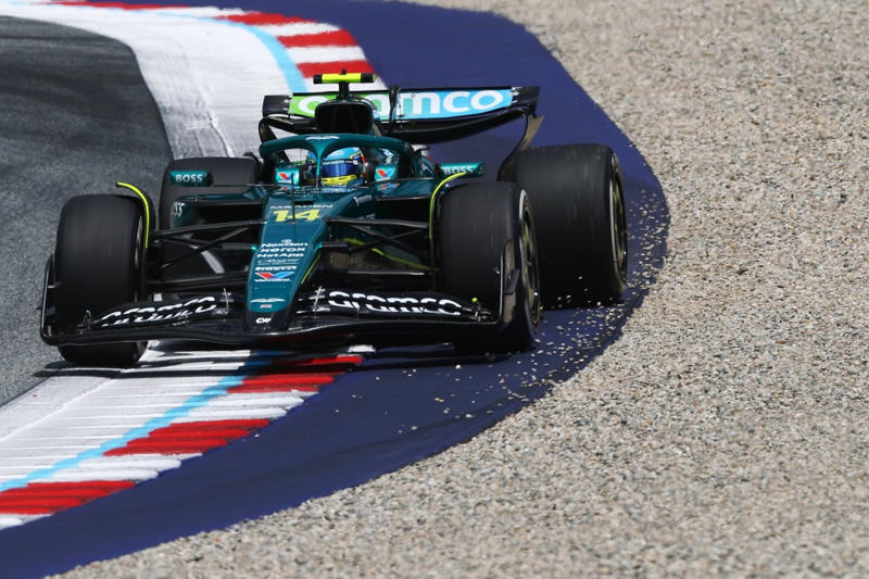 Max Verstappen, Red Bull Racing, Alexander Albon, Williams, Lando Norris, McLaren, Mike Whiddett in the Paddock, Andrea Kimi Antonelli, Mercedes, Charles Leclerc, Ferrari, Oliver Bearman, Haas F1 Team, Carlos Sainz, Williams, Lewis Hamilton, Ferrari, Nico Hulkenberg, Sauber, Oliver Bearman, Haas F1 Team, Carlos Sainz, Williams, Alexander Albon, Williams, Esteban Ocon, Haas F1 Team, Gabriel Bortoleto, Sauber, Emerson Fittipaldi and Emerson Fittipaldi Jr walk in the Paddock , George Russell, Mercedes, Lando Norris, McLaren, Lando Norris, McLaren, Nico Hulkenberg, Sauber, Gabriel Bortoleto, Sauber, Liam Lawson, Racing Bulls Team, Pierre Gasly, Alpine, Liam Lawson, Racing Bulls Team, Nico Hulkenberg, Sauber, Liam Lawson, Racing Bulls Team, Max Verstappen, Red Bull Racing, Liam Lawson, Racing Bulls Team, George Russell, Mercedes, George Russell, Mercedes, Alex Dunne, McLaren, Max Verstappen, Red Bull Racing, Esteban Ocon, Haas F1 Team, Pierre Gasly, Alpine, Oliver Bearman, Haas F1 Team, Yuki Tsunoda, Red Bull Racing Team , Oscar Piastri, McLaren, Lewis Hamilton, Ferrari, George Russell, Mercedes, Max Verstappen, Red Bull Racing, Gabriel Bortoleto, Sauber, Fernando Alonso, Aston Martin Racing, Aston Martin F1 Team Pitstop practice, Ferrari SF-25, dettaglio tecnico, Alex Dunne, McLaren, Fernando Alonso, Aston Martin Racing, Lando Norris, McLaren, Helmut Marko, Red Bull Racing, Max Verstappen, Red Bull Racing, Oscar Piastri, McLaren, Lando Norris, McLaren, Charles Leclerc, Ferrari, Fernando Alonso, Aston Martin Racing, Franco Colapinto, Alpine, Charles Leclerc, Ferrari, Lando Norris, McLaren, Andrea Kimi Antonelli, Mercedes, Lewis Hamilton, Ferrari, Andrea Kimi Antonelli, Mercedes, Yuki Tsunoda, Red Bull Racing Team , Lewis Hamilton, Ferrari, Lando Norris, McLaren