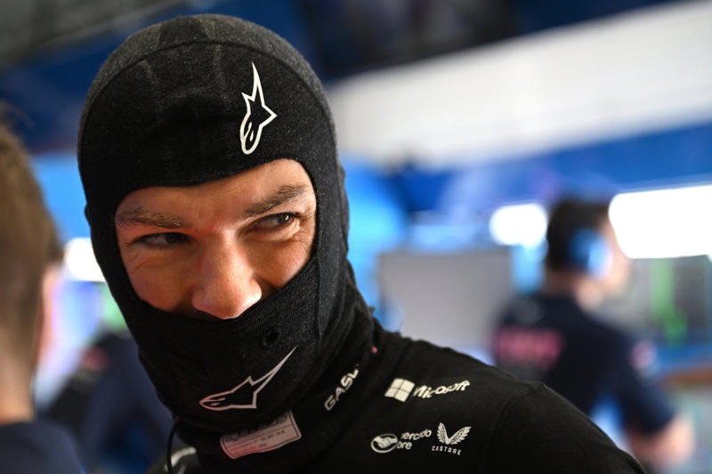 Max Verstappen, Red Bull Racing, Alexander Albon, Williams, Lando Norris, McLaren, Mike Whiddett in the Paddock, Andrea Kimi Antonelli, Mercedes, Charles Leclerc, Ferrari, Oliver Bearman, Haas F1 Team, Carlos Sainz, Williams, Lewis Hamilton, Ferrari, Nico Hulkenberg, Sauber, Oliver Bearman, Haas F1 Team, Carlos Sainz, Williams, Alexander Albon, Williams, Esteban Ocon, Haas F1 Team, Gabriel Bortoleto, Sauber, Emerson Fittipaldi and Emerson Fittipaldi Jr walk in the Paddock , George Russell, Mercedes, Lando Norris, McLaren, Lando Norris, McLaren, Nico Hulkenberg, Sauber, Gabriel Bortoleto, Sauber, Liam Lawson, Racing Bulls Team, Pierre Gasly, Alpine, Liam Lawson, Racing Bulls Team, Nico Hulkenberg, Sauber, Liam Lawson, Racing Bulls Team, Max Verstappen, Red Bull Racing, Liam Lawson, Racing Bulls Team, George Russell, Mercedes, George Russell, Mercedes, Alex Dunne, McLaren, Max Verstappen, Red Bull Racing, Esteban Ocon, Haas F1 Team, Pierre Gasly, Alpine, Oliver Bearman, Haas F1 Team, Yuki Tsunoda, Red Bull Racing Team , Oscar Piastri, McLaren, Lewis Hamilton, Ferrari, George Russell, Mercedes, Max Verstappen, Red Bull Racing, Gabriel Bortoleto, Sauber, Fernando Alonso, Aston Martin Racing, Aston Martin F1 Team Pitstop practice, Ferrari SF-25, dettaglio tecnico, Alex Dunne, McLaren, Fernando Alonso, Aston Martin Racing, Lando Norris, McLaren, Helmut Marko, Red Bull Racing, Max Verstappen, Red Bull Racing, Oscar Piastri, McLaren, Lando Norris, McLaren, Charles Leclerc, Ferrari, Fernando Alonso, Aston Martin Racing, Franco Colapinto, Alpine, Charles Leclerc, Ferrari, Lando Norris, McLaren, Andrea Kimi Antonelli, Mercedes, Lewis Hamilton, Ferrari, Andrea Kimi Antonelli, Mercedes, Yuki Tsunoda, Red Bull Racing Team , Lewis Hamilton, Ferrari, Lando Norris, McLaren