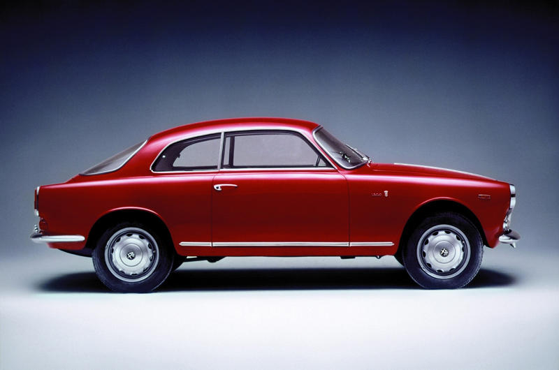 Giulietta The Darracq connection, The logo, The 24 HP, Nicola Romeo, The 20-30 HP, The cloverleaf, A famous victory, The last 6C, The 1900, World champions, Disco Volante, Giulietta, The French connection, Giulia saloons, Giulia coupés, 33 Stradale, Montreal, Alfetta, GTV and Giulietta, GTV/Spider, Brera/Spider, Alfa Romeo Tonale, Alfa Romeo Junior