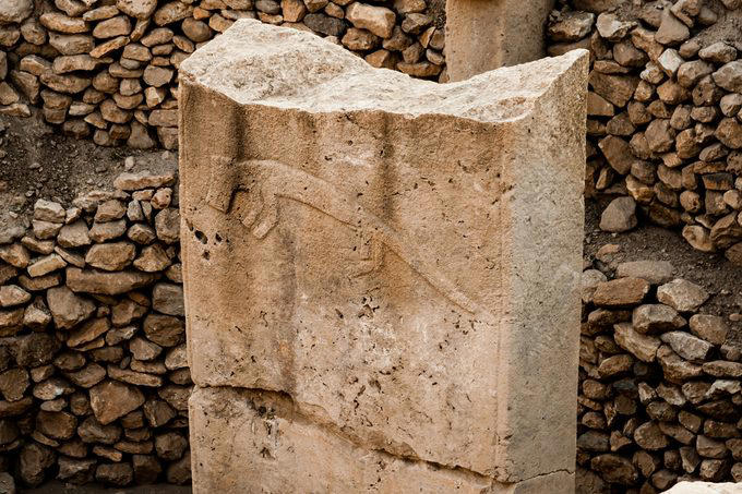 Lomekwi stone tools: 3.3 million years old, Sculpture representing a human: 40,000 years old, Stone tools in the Americas: 15,500 years old, Temple: 11,000 years old, Boat: 10,000 years old, City: 9,500 years old, Gold bead: 6,500 years old, Linen dress: 5,200 years old, Lunchbox: 3,500 years old, Cave painting studio: 100,000 years old, Neanderthal cave paintings: 64,000 years old, Copper awl: 6,000 years old, Complaint letter: 4,000 years old, Seagoing boat: 3,500 years old, Bow: 9,000 years old, Why trust us