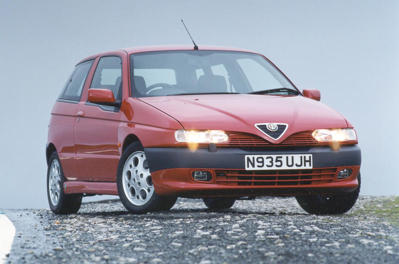 145/146 The Darracq connection, The logo, The 24 HP, Nicola Romeo, The 20-30 HP, The cloverleaf, A famous victory, The last 6C, The 1900, World champions, Disco Volante, Giulietta, The French connection, Giulia saloons, Giulia coupés, 33 Stradale, Montreal, Alfetta, GTV and Giulietta, GTV/Spider, Brera/Spider, Alfa Romeo Tonale, Alfa Romeo Junior
