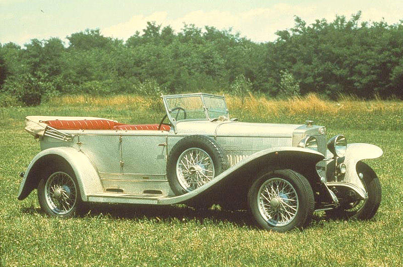 The RL The Darracq connection, The logo, The 24 HP, Nicola Romeo, The 20-30 HP, The cloverleaf, A famous victory, The last 6C, The 1900, World champions, Disco Volante, Giulietta, The French connection, Giulia saloons, Giulia coupés, 33 Stradale, Montreal, Alfetta, GTV and Giulietta, GTV/Spider, Brera/Spider, Alfa Romeo Tonale, Alfa Romeo Junior