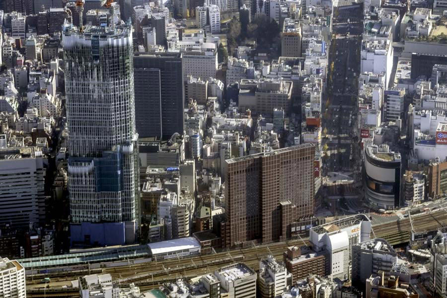計画白紙に至る設備不備, 工費倍増で頓挫した延伸構想, 仮駅から拠点へ変貌の軌跡, 統合なき私鉄都市の帰結