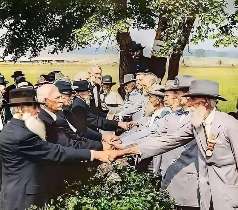 1. Cowboy Taking a Rest in Bonham, Texas (1910), 2. American Soldiers Paying Tribute to More Than 8 Million Horses, Mules, and Donkeys Who Died During World War I (1918), 3. Harriet Tubman at 89 Years Old (1911), 4. Lumberjacks in Portland (1915), 5. Fountain Frozen Solid in Detroit (1917), 6. Olympic Shooting (1912), 7. Gettysburg: Standing at the Bloody Angle Where 3,000 Soldiers Died (1913), 8. Native Americans of the Blackfoot Tribe at Glacier National Park (1913), 9. Six-Year-Old Boy After He Won a Pie-Eating Contest (1916), 10. Agatha Christie in Her WW1 Nurse Uniform (1914), 11. A Soldier from the Harlem Hellfighters Returning Home After World War I (1917), 12. Human Statue of Liberty Made With 18,000 Men (1918), 13. Pyramid of Captured German Helmets in New York (1918), 14. Harlem Hellfighters Back From WWI (1919), 15. Jack Johnson, the First Black Heavyweight Champ (1912), 16. Charlie Chaplin Without Makeup (1916), 17. Visiting a Food Truck (1919), 18. Forging the Chain for the Titanic’s Anchor (1910), 19. Harry Houdini After a Stunt (1914), 20. Dorm Room at the University of Illinois (1910), 21. Man Performing His Magic Act at the Empire Theater in Belfast (1913), 22. Tennis Tournament Winner (1912), 23. Buddies (1910), 24. Ice Delivery Girls (1918), 25. Chester McDuffee and His Aluminum Alloy Diving Suit That Weighed 485 lbs (1911), 26. William Harley and Arthur Davidson (1914), 27. When the Bells Rang on the Western Front (1918), 28. Nikola Tesla in His New York Office (1916), 29. Suffragettes (1911)