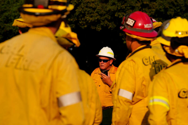 See firefighters battle Wolf Fire in Southern California as residents evacuate