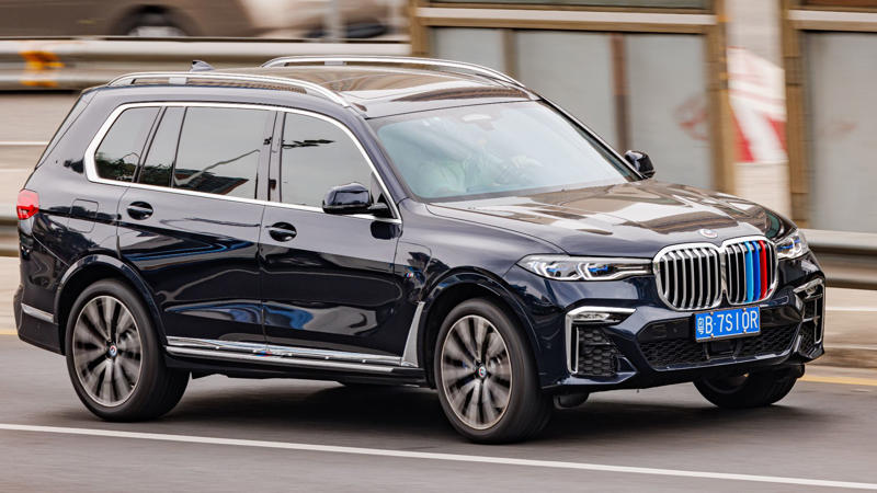 BMW X7 Road Rash Reality Check, Mercedes-Benz GLS, Rolls-Royce Phantom VIII, Porsche Panamera Turbo E-Hybrid, Cadillac Celestiq, Range Rover Sport SV, Volvo XC90, Mercedes-Benz S-Class (W223), BMW 7 Series, VinFast VF 8, Jeep Wrangler, Ford F-150 Hybrid, Volkswagen Taos, Tesla Model 3, Toyota Tundra, Nissan Juke, Ford EcoSport, Hyundai Kona (Pre-2024), Mazda CX-3, Subaru Crosstrek (Pre-2023)