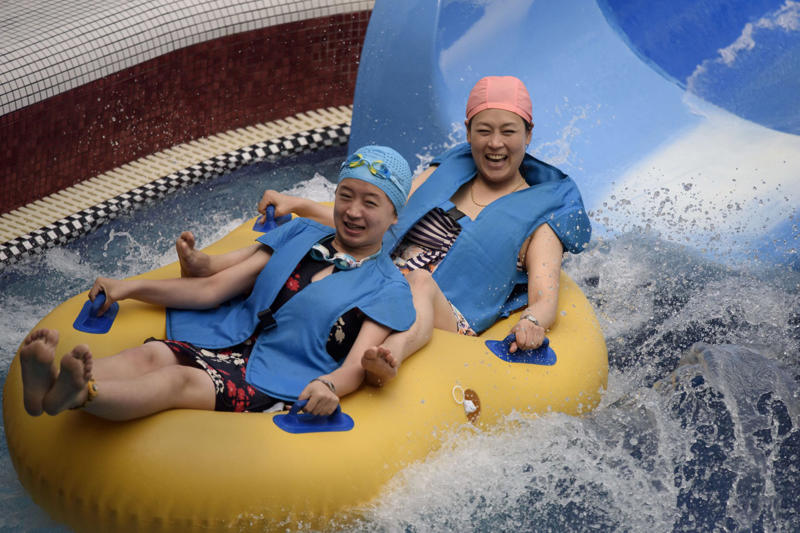 A little R&R in North Korea No longer the hermit kingdom?, A little R&R in North Korea, Welcome to Wonsan-Kalma, The Kim dynasty, Bringing tourism into North Korea, Pyongyang needs money, Attracting foreign tourists (and currencies), The Pyongyang-Moscow partnership, Diplomatic visit, Just in time