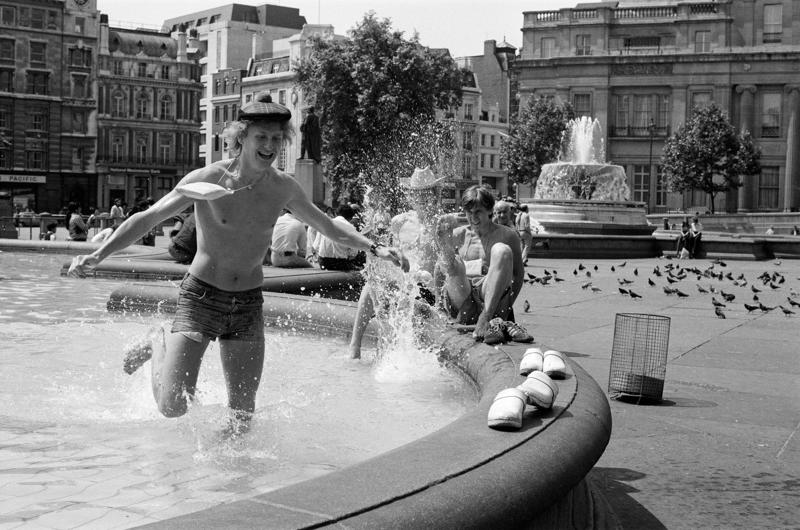      Sign up for all of the latest stories   , How hot was the 1976 heatwave?, How long did the heatwave last?, How does the heatwave of 1976 compare to now?, What is the hottest temperature on record?