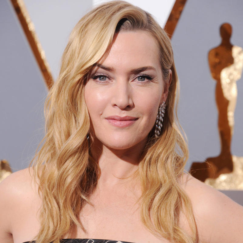 Hair Flip in 2016 Fresh-Faced in 1986, English Rose in 2002, Shimmery Y2K Makeup in 2004, Romantic Curls in 2005, '60s-Inspired in 2007, Beach Blonde in 2008, Windswept in 2009, Red Carpet Glam in 2009, Mini Pompadour in 2011, Sideswept in 2012, Classic Hollywood in 2012, Effortless Waves and a Pink Pout in 2014, Subtle Smoky Eye in 2015, Hair Flip in 2016, Monochrome Pink Makeup in 2017, Face-Framing Updo in 2021, Shoulder-Length Curls in 2022, Simple Updo and Lip Tint in 2025