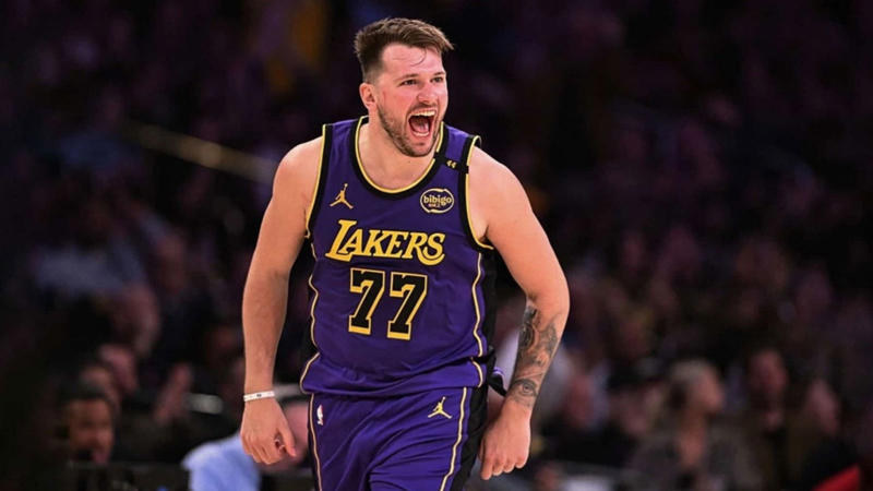 15) Rudy Gobert, 14) Toni Kukoc, 13) Victor Wembanyama, 12) Dražen Petrović, 11) Domantas Sabonis, 10) Vlade Divac, 9) Marc Gasol, 8) Peja Stojaković, 7) Arvydas Sabonis, 6) Tony Parker, 5) Pau Gasol, 4) Luka Dončić, 3) Giannis Antetokounmpo, 2) Nikola Jokić, 1) Dirk Nowitzki