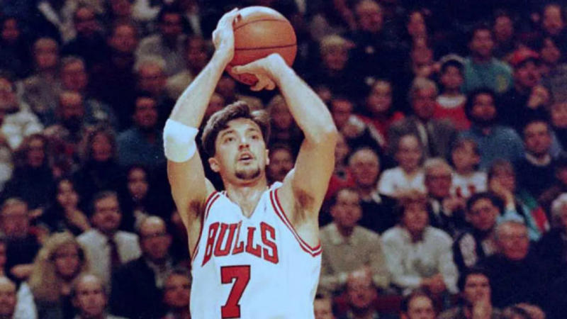 15) Rudy Gobert, 14) Toni Kukoc, 13) Victor Wembanyama, 12) Dražen Petrović, 11) Domantas Sabonis, 10) Vlade Divac, 9) Marc Gasol, 8) Peja Stojaković, 7) Arvydas Sabonis, 6) Tony Parker, 5) Pau Gasol, 4) Luka Dončić, 3) Giannis Antetokounmpo, 2) Nikola Jokić, 1) Dirk Nowitzki