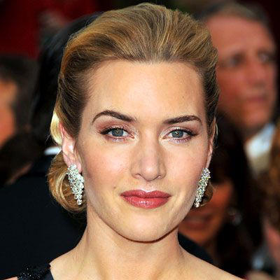 Red Carpet Glam in 2009 Fresh-Faced in 1986, English Rose in 2002, Shimmery Y2K Makeup in 2004, Romantic Curls in 2005, '60s-Inspired in 2007, Beach Blonde in 2008, Windswept in 2009, Red Carpet Glam in 2009, Mini Pompadour in 2011, Sideswept in 2012, Classic Hollywood in 2012, Effortless Waves and a Pink Pout in 2014, Subtle Smoky Eye in 2015, Hair Flip in 2016, Monochrome Pink Makeup in 2017, Face-Framing Updo in 2021, Shoulder-Length Curls in 2022, Simple Updo and Lip Tint in 2025