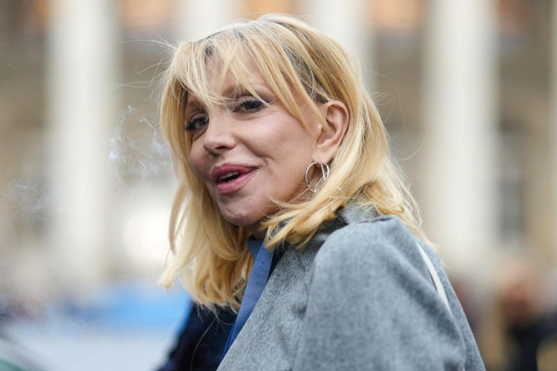 Childhoods in hell, Drew Barrymore, Leighton Meester, Michael Jackson, Nick Carter, Johnny Depp, Courtney Love, Frances Bean Cobain, Jennifer Aniston, Christina Aguilera, Tom Cruise, Lindsay Lohan, Macaulay Culkin, Mariah Carey, Angelina Jolie, Britney Spears, Demi Lovato