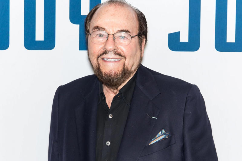 James Lipton From the microphone to legend, Johnny Carson, Larry King, David Letterman, Ed Sullivan, Graham Norton, Conan O’Brien, Howard Stern, Trevor Noah, Jon Stewart, James Lipton, Ryan Seacrest, Regis Philbin, Bill Moyers