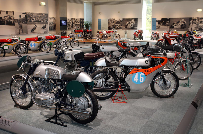Motorcycle racing hall Curtiss Special (1924), Honda S360 (1962), Honda S500 (1963), Honda S800 (1968), Honda N360 (1967), Honda 1300 (1969), Honda 1300 Coupe S (1970), Honda Civic (1972), Honda Civic Country estate car (1980), Honda RA272 F1 car (1965), Honda P800 Pick-Up (1966), Honda Z (1970), Honda Life Step Van (1972), Honda Electro Gyrocator (1981), Honda Ballade Sports CR-X (1983), Honda Beat (1991), Honda Insight (1999), Honda Legend (1985), Honda Dream D (1949), Honda RA series of F1 cars (1964-68), Spirit Honda 201C (1983), Williams FW09 (1984), Williams FW11 (1986), Honda Indy 500 winner (2004), Honda RA106 (2006), Honda NSX Le Mans (1995), Motorcycle racing hall