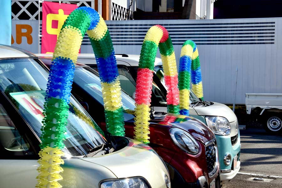 納車されないトラブルが増加中, 軽とガソリン車の独走構図, 資金繰り悪化による淘汰加速, 小規模業者の倒産9割超