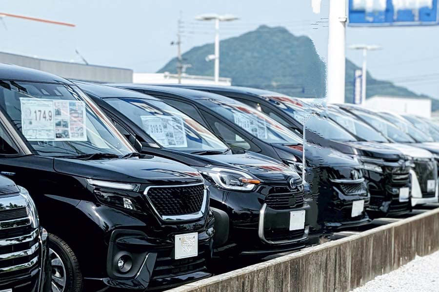 納車されないトラブルが増加中, 軽とガソリン車の独走構図, 資金繰り悪化による淘汰加速, 小規模業者の倒産9割超