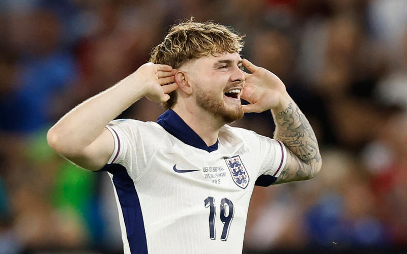 Latest transfer news headlines, Tottenham confident over cut-price Kudus deal, Milambo undergoes Brentford medical, Crystal Palace close to Diomande deal, Tottenham open talks over Kudus deal, Liverpool target Isak, Osimhen and Ekitike, Richarlison set to swap Tottenham for Galatasaray, Liverpool name Harvey Elliott asking price, Liverpool in advanced talks over Guehi deal, Arsenal hold positive meeting over Eze, Joao Pedro completes Chelsea medical, Eze to Arsenal twist, Arsenal handed Nico Williams transfer hope, Arsenal make new Mosquera bid, Liverpool handed major new Isak boost, Chelsea eye Kudus despite Pedro and Gittens deals, Man Utd make contact over Watkins deal, Arsenal in talks over huge Eze move, Messi in contract talks, New-look Chelsea attack, Bayern target Luis Diaz, Liverpool striker shortlist, Chelsea to rival Tottenham for Kudus, Tete to sign Fulham contract, Chelsea and Liverpool transfer target spotted in Man Utd shirt, Jesus issues positive injury update amid Arsenal striker transfer saga, Arsenal make Eze contact, Rashford heading back to Manchester United, DONE DEAL, Liverpool confirm latest deal, Watkins on Man Utd shortlist, Estevao to face Chelsea?, Norgaard gets Brentford blessing to complete Arsenal move, Turkey extend Montella deal, Liverpool close in on Guehi, Man Utd confirm new role for Evans, Arsenal increase bid for Mosquera, James Trafford to Newcastle hits hitch, Tottenham optimistic over cut-price Kudus deal, Atletico submit first bid for Romero, Zubimendi flies to London, Man Utd set Mbeumo deadline, Giroud confirms Lille move after MLS struggles, Man United may have to pay off players, Arsenal aware of Gyokeres U-turn, Chelsea 'offered' Emi Martinez, Spurs deny Mbeumo bid, Calvert-Lewin leaving Everton today, Arsenal could turn to Ekitike, Arsenal rival Tottenham for Eze, Joao Pedro having medical in USA ahead of £50m+ Chelsea move, Sporting issue Gyokeres statement, Walker return confirmed, Newcastle blow, Chelsea set for Pedro boost, Pogba is back, Spurs offer Moore new deal, Reinildo to join Sunderland, Partey set for Arsenal exit, Chelsea agree Pedro deal, Woltemade turns down Chelsea, Napoli in Nunez talks, Quansah books Bundesliga medical, Arsenal move for Mosquera, Marc Guehi latest, CONFIRMED: Calvert-Lewin leaves Everton, Forest move for Mikautadze, Joao Pedro to play for Chelsea at Club World Cup?, Tyrell Malacia returns to United, Brighton facing first-team exodus, Liverpool close in on Guehi, Rangers pick up Brighton starlet, James Trafford to Newcastle hits hitch, Chelsea Club World Cup prize money, Gyokeres latest, Arsenal in Eze talks, Chelsea push for Pedro, Man United to pay off players, Vinicius set for new Real Madrid deal, Chelsea 'offered' Emi Martinez, Jamie Gittens passes medical, Gittens to sign for Chelsea, Pogba completes Monaco move, Dortmund prospect completes shock move, Liverpool 'close in' on Guehi, Boniface now 'leading target' for Saudi side, Fati completes Monaco move, Chelsea offered Martinez deal, Joao Pedro latest, QPR confirm Poku signing