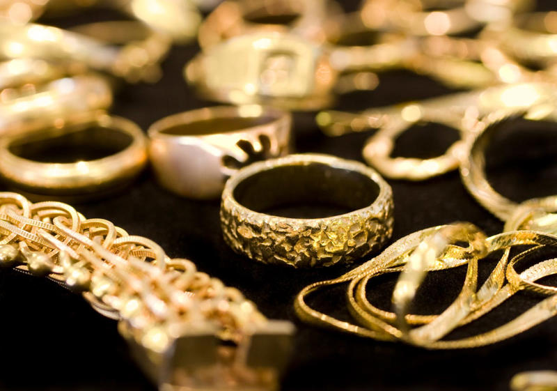 Research Sellers, Do Your Homework, Know the Price of Gold, Reverse the Search, Peruse in Person , Recognize Stamps, Know Your Sizing, Ask Questions, Read the Return Policy