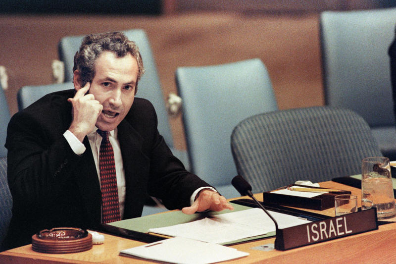 Netanyahu's rhetoric, Since 1995, A recollection of all of Netanyahu’s statements, Nuclear weapons before the year 2000?, 250 bombs in a decade, 'Messianic and apocalyptic cult', The 2012 Atomic Bomb Drawing, A recurring alert, 'They have the means to do it', A dangerous rhetoric, A top nuclear power themselves