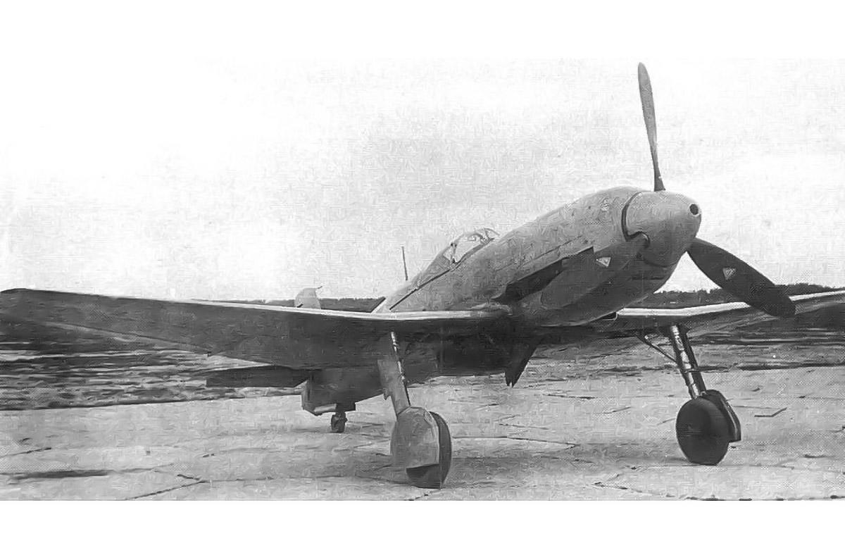 1: Heinkel He 100 10: Martin-Baker MB3, 9: Martin-Baker MB5, 8: Miles M.20, 7: Douglas XB-42 Mixmaster, 6: Dornier Do 335, 5: Focke-Wulf Fw 187, 6: Focke-Wulf Fw 187, 4: Polikarpov I-185, 3: Beechcraft XA-38 Grizzly, 2: Grumman F5F ‘Skyrocket’, 1: Heinkel He 100