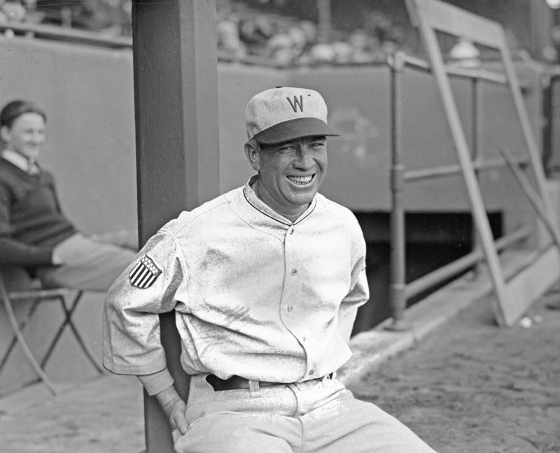 10. Paul Molitor: 3,319, 9. Albert Pujols: 3,384, 8. Carl Yastrzemski: 3,419, 7. Honus Wagner: 3,430, 6. Derek Jeter: 3,465, 5. Tris Speaker: 3,515, 4. Stan Musial: 3,630, 3. Hank Aaron: 3,771, 2. Ty Cobb: 4,191, 1. Pete Rose: 4,256