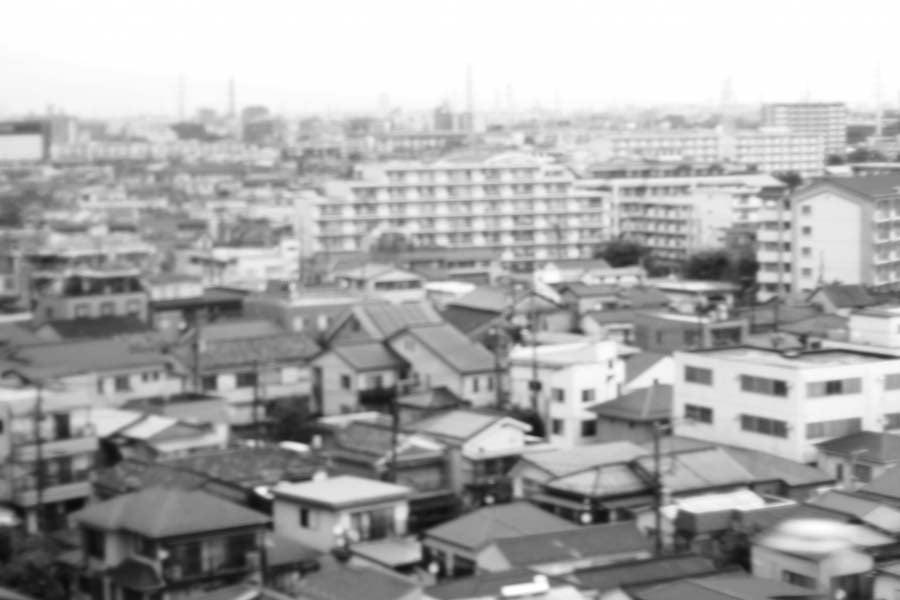 急騰地価で消えた遊休スペース, 再開発促進制度による空白地消失, 空き地収益化を促すREITの波, 471自治体が導入した空き地規制, 可処分時間を奪う通塾圧力, 都市と地方に広がる空白
