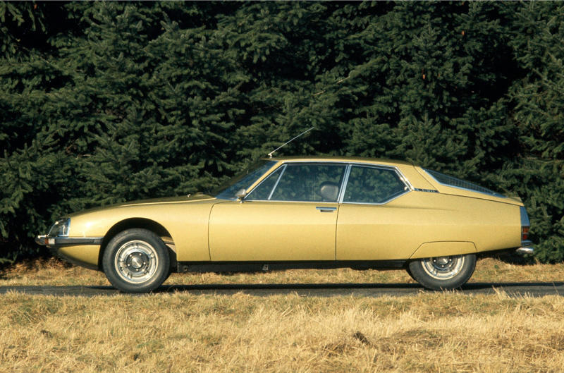 Citroën SM (1970) Ford Fairlane 500 Skyliner (1957), Rover P6 (1963), Mercedes-Benz 600 (1964), BRM H16 (1966), Citroën SM (1970), Citroën Birotor (1973), Aston Martin Lagonda (1976), Buick Reatta (1988), Mitsubishi 3000GT (1990), Subaru SVX (1991), Jaguar XJ220 (1992), Porsche 911 Targa (1996), Peugeot 206 CC (2000), Volkswagen Phaeton (2002), Citroën C3 Pluriel, Bugatti Veyron (2005), Lexus LFA (2010)