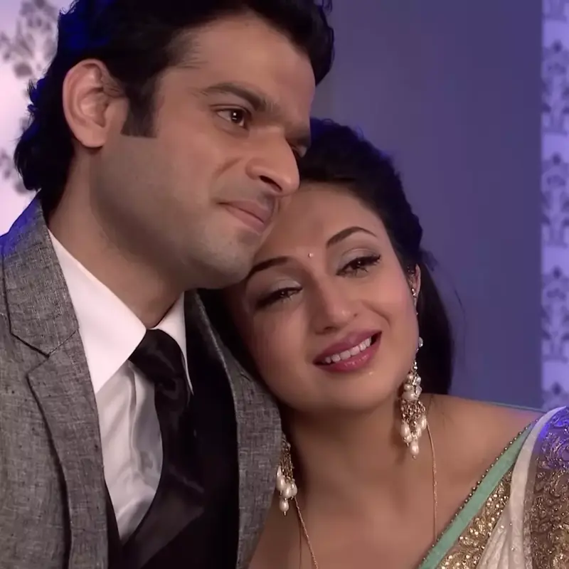 Raman and Ishita: Raman (Karan Patel) and Ishita (Divyanka Tripathi) from Yeh Hai Mohabbatein caught audience’s attention for their compassion for each other in unexpected situations. (Image: Instagram)