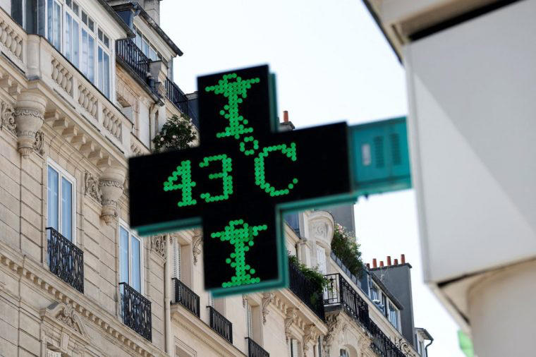 Iberia and France ‘expected to exceed 40°C’, How widespread is the heatwave?, Major wildfire and partial Eiffel Tower closure, Archeological sites in Greece restricting opening times, Some relief expected in the UK, Heatwaves and travel, Residents urged to take ‘sensible precautions’, Recognise signs of heat exhaustion and heat-stroke