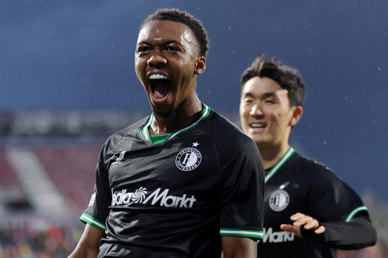 Latest transfer news headlines, Chelsea eye Casado deal, Lookman price, Everton deal close, Arsenal get Cristhian Mosquera boost, Man Utd to sign Mbeumo this week, Sunderland close to Petrovic deal, New Tottenham bid for Kudus expected, Liverpool target Lukeba deal, Mosquera to Arsenal latest, Man Utd step up Watkins move, Arsenal handed new Rodrygo boost, Chelsea make shock bid for Real Madrid hero, Gyokeres agrees Arsenal deal, Chelsea exits, Kaoru Mitoma wants Brighton stay, DEAL AGREED, Joao Pedro shirt number, Giroud on Lille move, Crystal Palace make formal offer for Eze replacement, Pedro debut?, Juventus book David medical, Man Utd step up interest in '£60m' Watkins, DONE DEAL, New-look Chelsea, Fulham vindication, Premier League sides circle Leipzig star, Dani Olmo speaks out on Luis Diaz and Nico Williams, DONE DEAL: Valentin Barco joins Strasbourg, DONE DEAL: Baena joins Atletico Madrid, Other options for Petrovic, Yoan Bonny to Inter: Here we go, Victor Boniface to stay at Leverkusen, Sunderland continue squad overhaul, Djorde Petrovic finds new home, Lyon set Fofana fee, Immobile Besiktas deal terminated, Hurzeler speaks on Pedro departure, DONE DEAL! Chelsea sign £60m Joao Pedro, Suarez considering retirement, Liverpool confirm appointment of ex-Arsenal player, Manchester United confirm interest in Ruiz, DONE DEAL: Spurs add Tōko Koga, Goodman extends Crystal Palace deal before new loan, Barcelona cannot register Williams, Brentford to announce Milambo signing, DONE DEAL! Quansah joins Leverkusen, BREAKING NEWS: Branthwaite signs new Everton contract, Liverpool reject Bayern's Diaz bid, Man City set to begin Dias contract talks, Liverpool in advanced talks over Guehi deal, West Ham fail with Diouf bid, Chelsea set to announce £60m Joao Pedro, New Eze twist in Arsenal transfer pursuit, David to join Juve, Kudus becomes Spurs' top priority, Bayern 'gather information' on Luis Diaz, Rodrygo 'perfect fit' for Arsenal, Chloe Kelly confirms permanent City exit, Olivier Giroud spotted in France ahead of Lille switch, Juventus to sign Jonathan David, SIGNED: Semenyo extends Bournemouth deal, Bayern Munich confirm new Jamal Musiala shirt number, Villa land Turkish target, Arsenal 'close to agreement' with Gyokeres, Newcastle target defensive upgrades, Why it does not make sense for Arsenal to sign Madueke, Chelsea to make more attacking signings?, DONE DEAL: Sunderland add Habib Diarra, DONE DEAL: Williams extends Forest stay, Joao Pedro signs Chelsea contract, Malick Fofana receives a Premier League offer, DONE DEAL: Chelsea's Lawrence joins OL Lyonnes, Messi in contract talks, Kepa: I spoke with Kai before Arsenal move, BREAKING: Arsenal confirm Kepa signing, Manchester United confirm interest in Ruiz, Liverpool working on Ekitike deal, Madueke to Arsenal latest, West Ham fail with Diouf bid, Arsenal exploring Eze deal after talks held, Partey attracting interest after Arsenal exit, Arsenal submit bid for Madueke, Tottenham confident over cut-price Kudus deal, Milambo undergoes Brentford medical, Crystal Palace close to Diomande deal, Tottenham open talks over Kudus deal, Liverpool target Isak, Osimhen and Ekitike, Richarlison set to swap Tottenham for Galatasaray, Liverpool name Harvey Elliott asking price, Liverpool in advanced talks over Guehi deal, Arsenal hold positive meeting over Eze, Joao Pedro completes Chelsea medical, Tete to stay at Fulham, Eze to Arsenal twist, Arsenal handed Nico Williams transfer hope