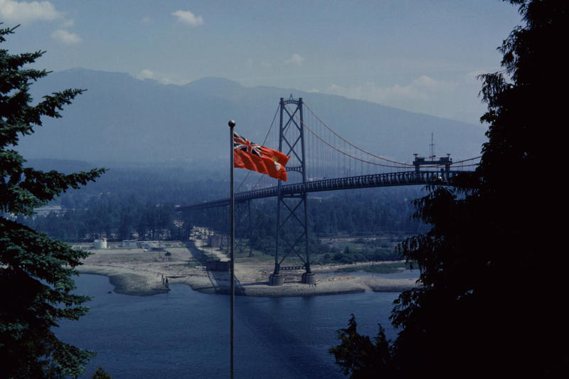 Our home and native land..., Much younger than you might think, Thank you, Mr. Pearson!, The red ensign, Fighting the good fight, Dominion no more, Union Jack or no Union Jack, A new flag for a new country, Looking for a signal, We have a winner!
