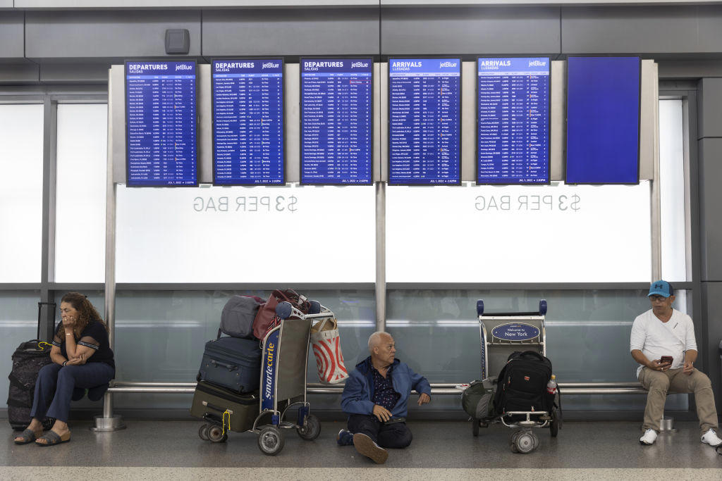 Travel chaos hits the US with flights grounded coast to coast
