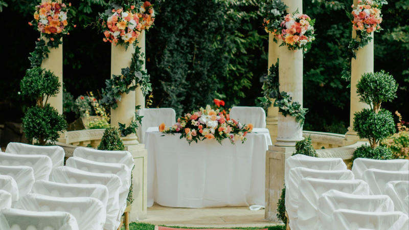 1. Dress Appropriately, 2. RSVP Promptly, 3. Arrive On Time, 4. Respect the Ceremony, 6. Participate Politely, 7. Avoid Bringing Uninvited Guests, 8. Gift Appropriately, 9. Limit Alcohol Consumption, 10. Offer Congratulatory Words, 1. Don't Wear White, 2. Don't Bring a Plus One Without Permission, 3. Don't Ignore Other Guests, 4. Don't Come With A Bad Mood, 5. Don't Use Your Phone During the Ceremony, 6. Don't Upstage the Couple, 7. Don't Get Too Personal in Speeches, 8. Don't Criticize the Wedding Details, 9. Don't Leave Too Early, 10. Don't Forget to Thank the Hosts