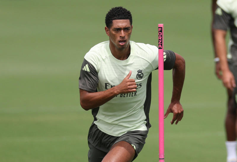 Real Madrid vs Juventus LIVE, Team news, Team news, Team news, Round of 16 results so far, 'The match of the tournament', Manchester City knocked out of Club World Cup by Al-Hilal, 'Juventus are very intense', Alonso on Club World Cup, Yildiz's arrival, Mbappe's first year, Rinderknech clinging on, Will Mbappe play?, Real Madrid's dangerman?, How to watch the Club World Cup, When is Real Madrid vs Juventus?, Real Madrid vs Juventus, Good evening
