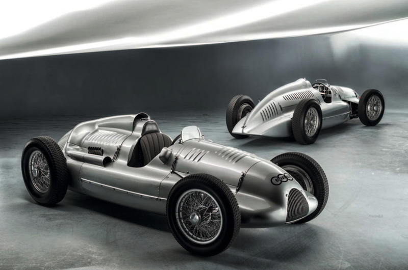 1. Bugatti EB110, 2. Jaguar XJ13, 3. Lamborghini 350GT, 4. Aston Martin DB7 V12, 5. Lagonda V12, 6. McLaren F1, 7. Auto Union D-type, 8. TVR Cerbera Speed 12, 9. BMW 850CSi, 10. Ferrari 125 S, 11. Jaguar XJ12, 12. Mercedes-Benz CLK GTR, 13. Ferrari 410 Superamerica, 14. Packard Twin-Six, 15. Lamborghini Miura, 16. Campbell-Railton Blue Bird, 17. Ferrari F50, 18. Yamaha OX99-11, 19. Jaguar XJ220, 20. Rolls-Royce Phantom III, 21. Jaguar XJR-15