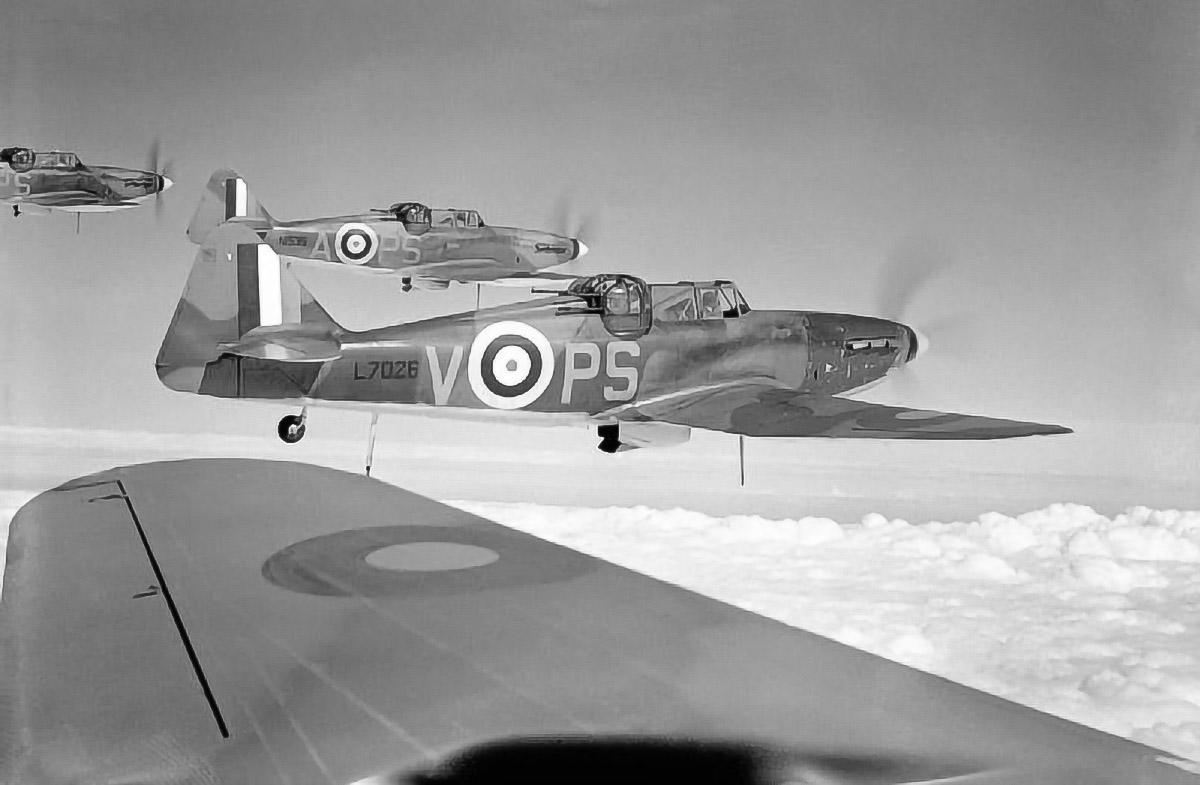 10: Gloster Gladiator, 9: Martin-Baker MB5, 8: Boulton Paul Defiant, 7: Westland Whirlwind, 6: Hawker Typhoon, 5: Bristol Beaufighter, 4: De Havilland Mosquito, 3: Hawker Hurricane, 2: Supermarine Spitfire, 1: Hawker Tempest