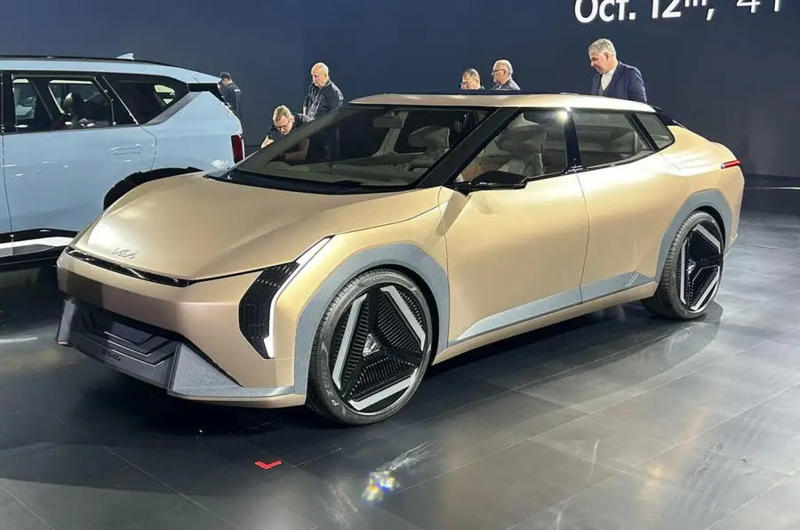 Striking Kia EV4 hatchback and saloon revealed - the coolest Kia yet?